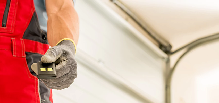 Residential Garage Door Security in Palmdale, California