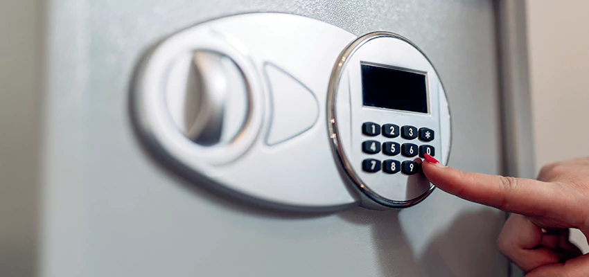 Jewelry Safe Cracking in Palmdale, California