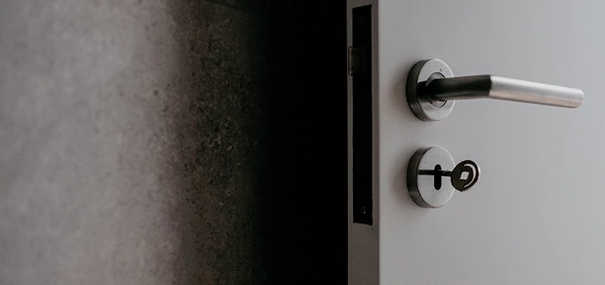 Front Door Handle Repair And Installation in Palmdale, CA